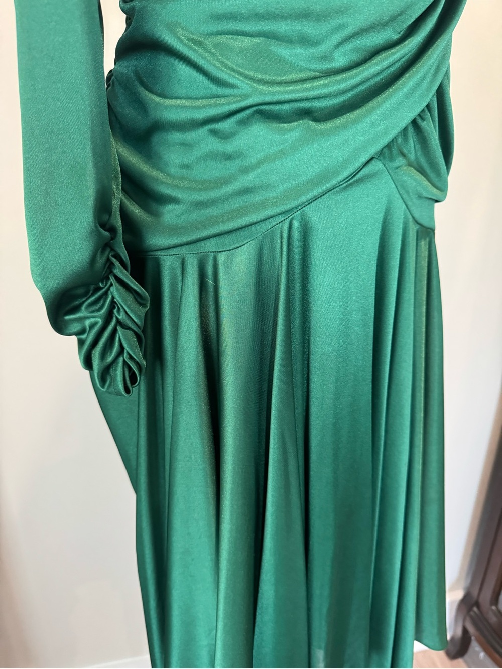 Draped Emerald Green Satin-Effect Dress by FiligreeThe 80's does the 20's - Picture 4 of 5
